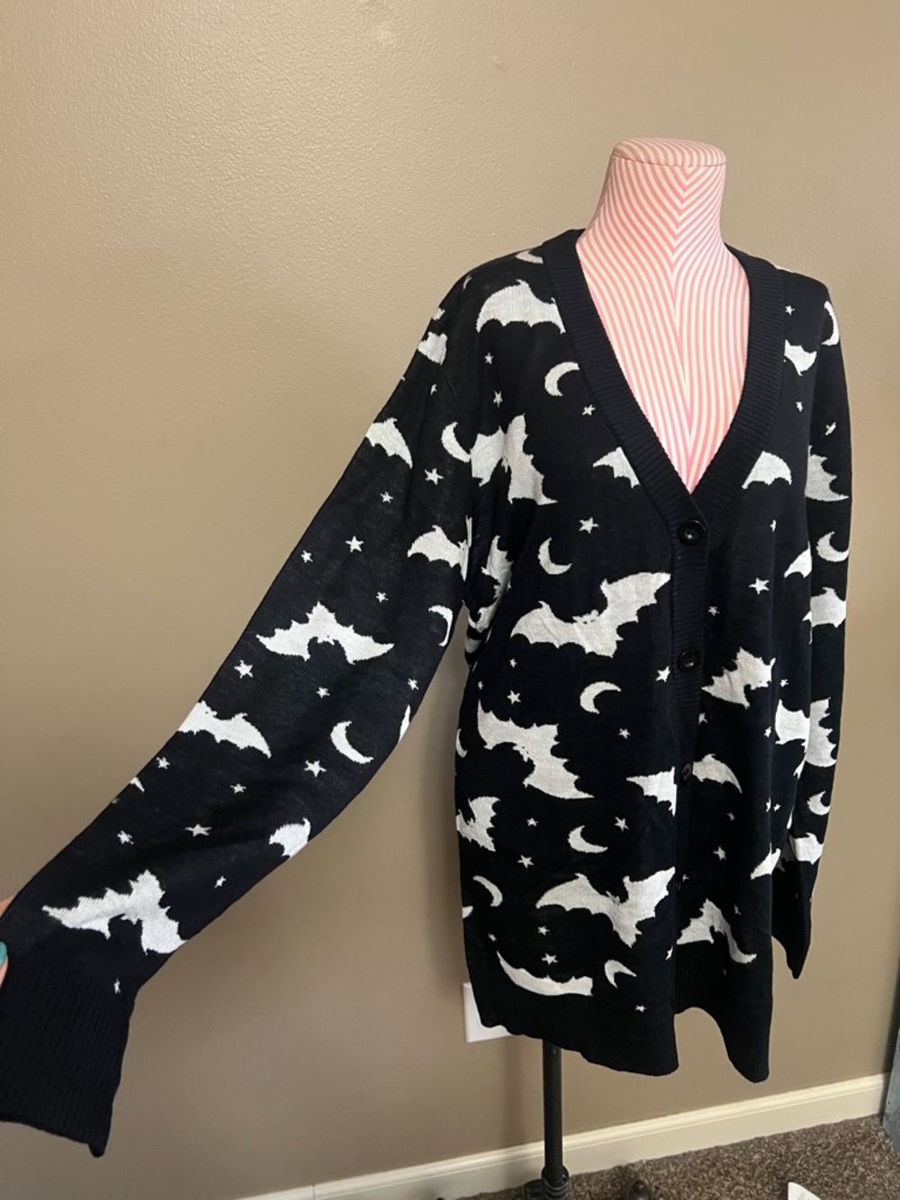 NWOT Dolls Kill Black Cardigan with White Bat Stars & Moon Print - L/XL - Picture 2 of 6